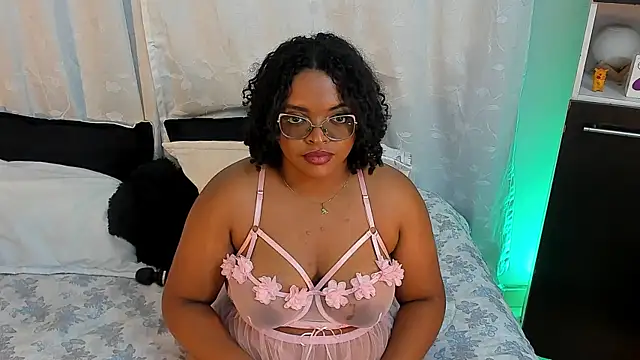 conielaurenth online show from January 19, 8:18 am