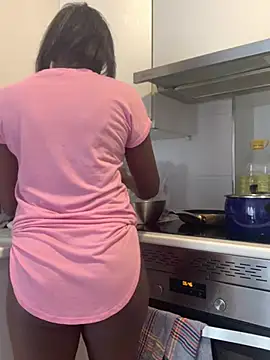 Snapshot of Delgada_culona chatting on December 11, 10:14 am Delgada culona online show from December 11, 10:14 am