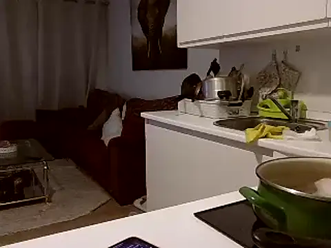 Snapshot of Delgada_culona chatting on December 18, 9:40 pm Delgada culona online show from December 18, 9:40 pm