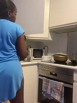 Snapshot of Delgada_culona chatting on December 4, 9:29 pm Delgada culona online show from December 4, 9:29 pm