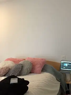 Snapshot of Delgada_culona chatting on December 9, 9:17 am Delgada culona online show from December 9, 9:17 am