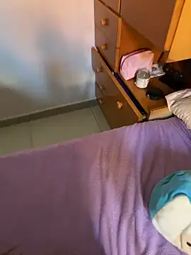 AgnesCampp online show from February 6, 4:25 pm