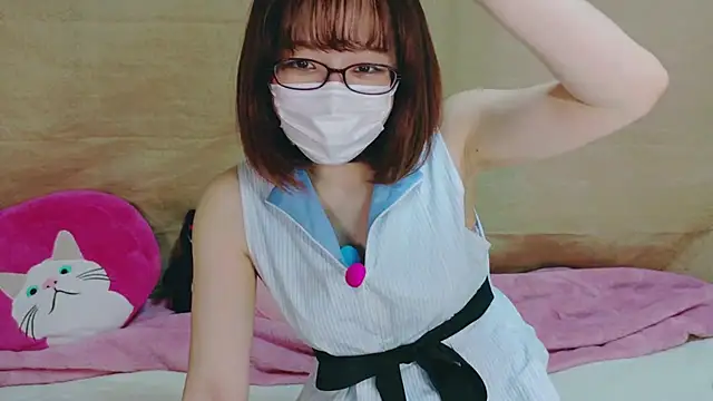 Snapshot of Arisa_san__ chatting on December 3, 6:21 am Arisa san online show from December 3, 6:21 am