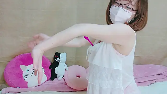 Snapshot of Arisa_san__ chatting on December 4, 6:16 am Arisa san online show from December 4, 6:16 am