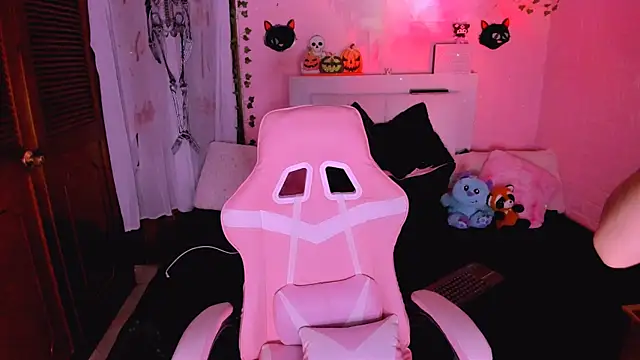 gabyye capprins online show from October 23, 12:53 am