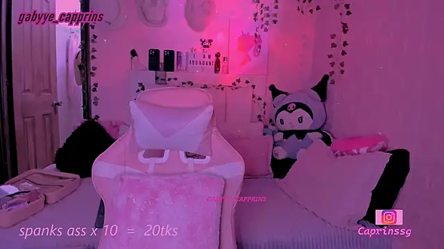 gabyye capprins online show from January 12, 12:06 am