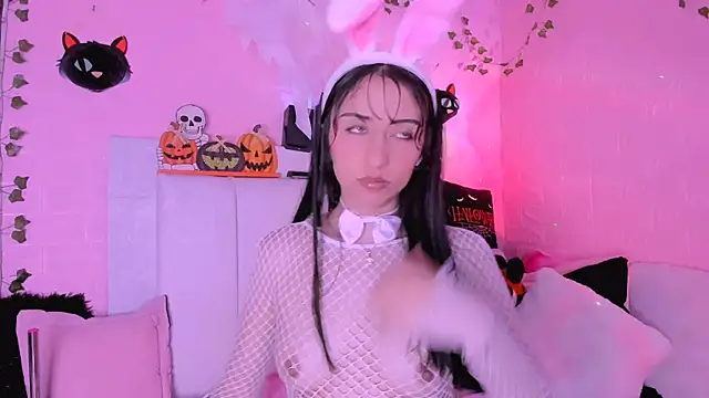 gabyye capprins online show from October 26, 1:28 am