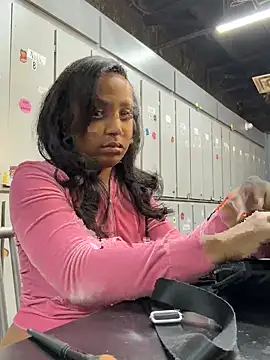 Snapshot of Jayhoney25 chatting on December 6, 4:22 pm Jayhoney25 online show from December 6, 4:22 pm