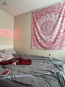 Snapshot of Jayhoney25 chatting on October 16, 4:37 pm Jayhoney25 online show from October 16, 4:37 pm