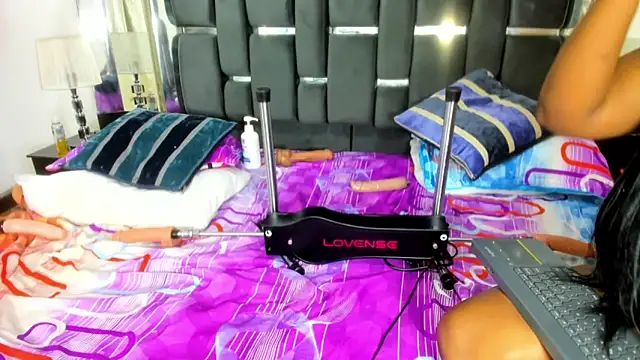 Duo ebony online show from January 17, 4:04 pm