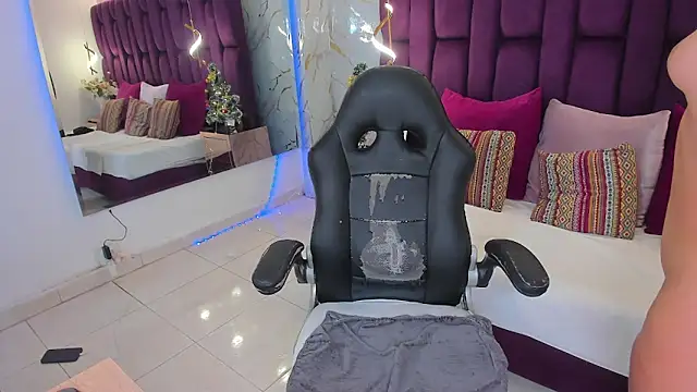 Snapshot of ela_beli chatting on November 27, 11:38 pm ela beli online show from November 27, 11:38 pm