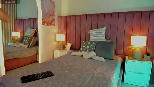 SweetGirl       online show from November 12, 12:20 pm