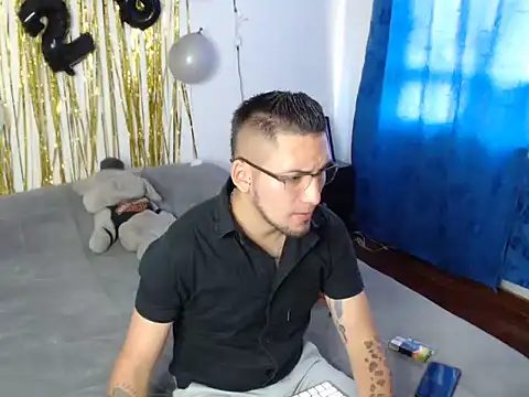 Snapshot of Jeiison_duf chatting on December 2, 7:26 pm Jeiison duf online show from December 2, 7:26 pm