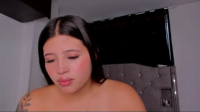 Snapshot of game_with_lesbians_ chatting on February 24, 10:32 pm game with lesbians online show from February 24, 10:32 pm