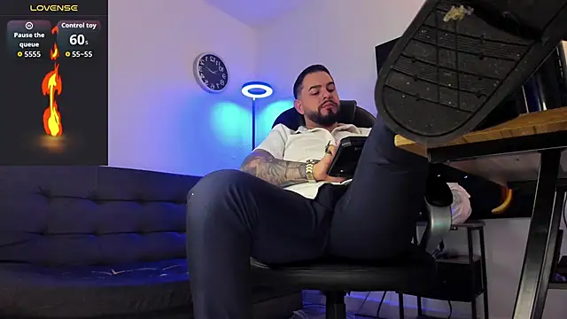 Ethan Castellano online show from March 28, 8:54 pm