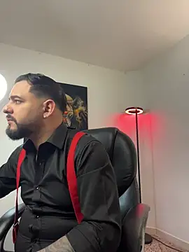 Ethan Castellano online show from October 31, 9:22 pm