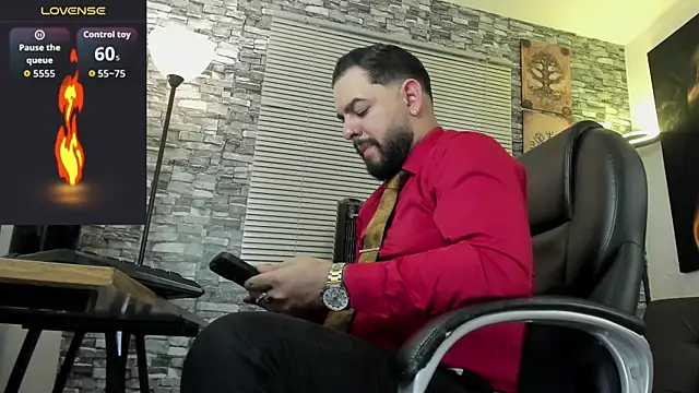 Snapshot of Ethan_Castellano chatting on June 24, 10:29 pm Ethan Castellano online show from June 24, 10:29 pm