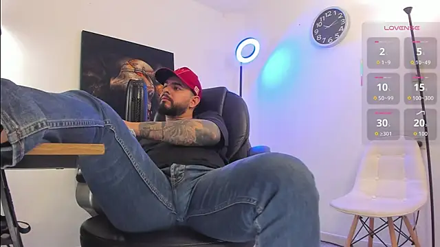 Ethan Castellano online show from November 29, 9:26 pm