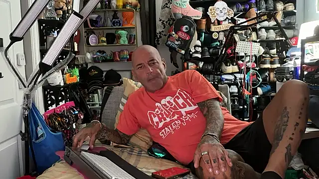 Snapshot of joeytatts66 chatting on July 15, 1:45 am joeytatts66 online show from July 15, 1:45 am