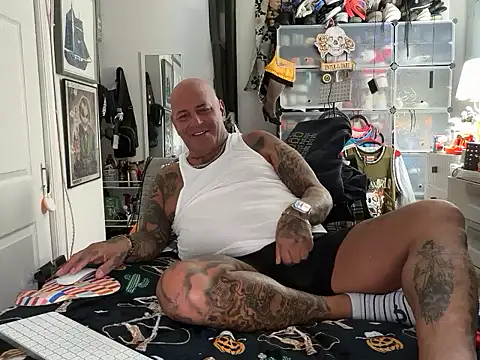 joeytatts66 online show from October 25, 4:22 am