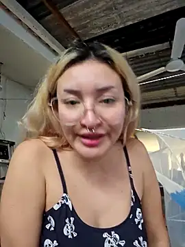 sadnessgyall online show from March 3, 11:14 pm