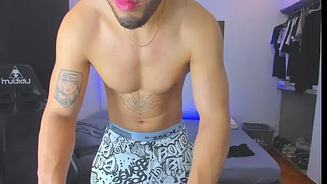 Snapshot of daddy_jhons chatting on November 30, 7:09 am daddy jhons online show from November 30, 7:09 am