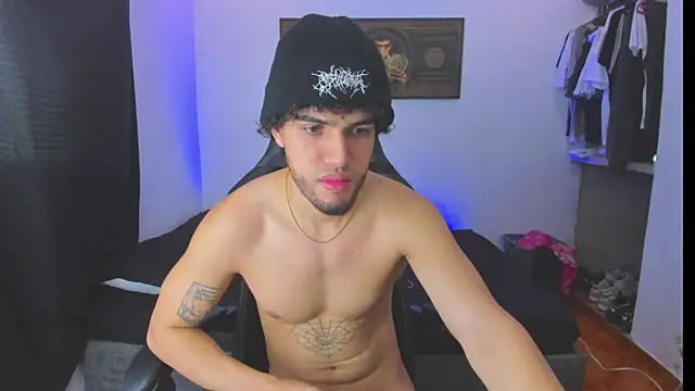 Snapshot of daddy_jhons chatting on October 20, 4:29 pm daddy jhons online show from October 20, 4:29 pm