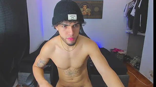 Snapshot of daddy_jhons chatting on October 28, 4:28 pm daddy jhons online show from October 28, 4:28 pm