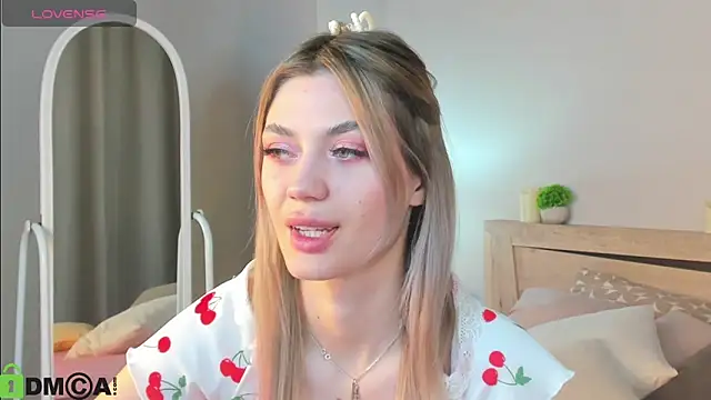 Cherry Price online show from December 17, 12:04 am