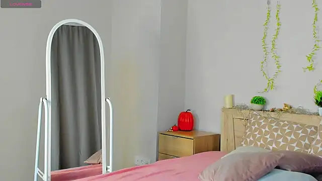 Cherry Price online show from April 9, 12:01 am