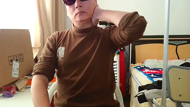 hotkaier online show from December 22, 3:17 am