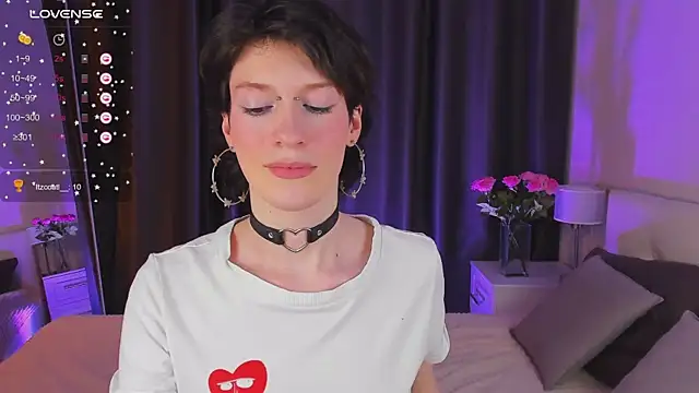 Snapshot of Kolette_Gray chatting on March 2, 8:27 am Kolette Gray online show from March 2, 8:27 am