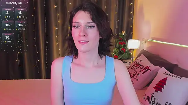 Snapshot of Kolette_Gray chatting on January 3, 3:44 pm Kolette Gray online show from January 3, 3:44 pm