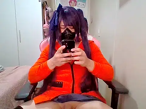 MomoAyase online show from October 17, 9:38 pm