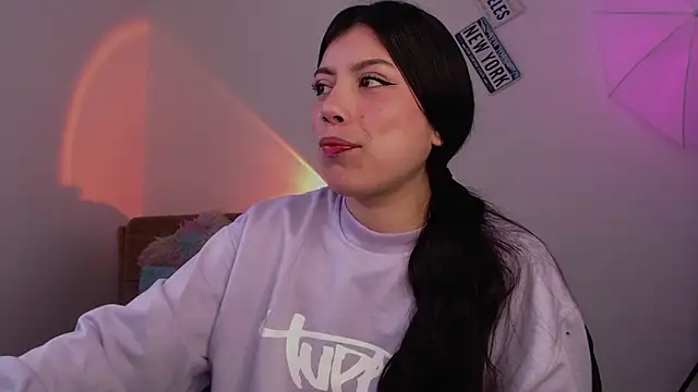 iam emy online show from February 22, 4:40 pm