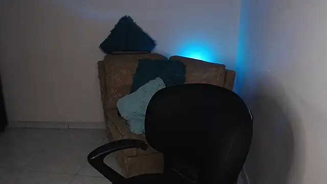 iam emy online show from April 21, 8:48 pm