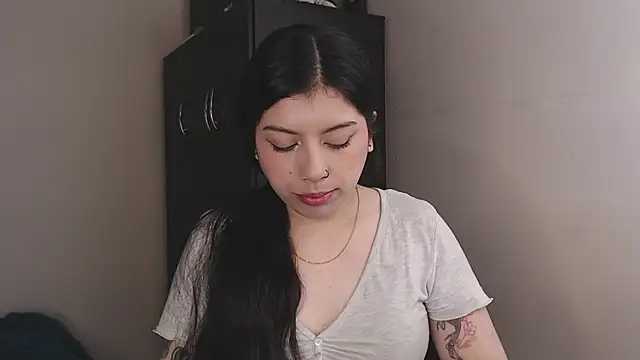 iam emy online show from November 10, 10:59 pm