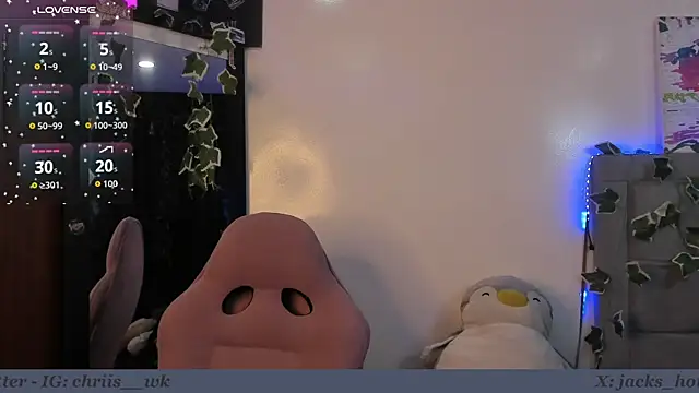 Snapshot of jacks_hotter chatting on December 3, 10:42 pm jacks hotter online show from December 3, 10:42 pm