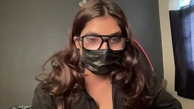 callmeshreya online show from April 15, 8:42 am