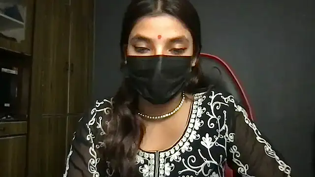 callmeshreya online show from April 23, 7:26 am