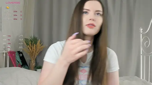 LoraDevon online show from February 26, 7:21 pm