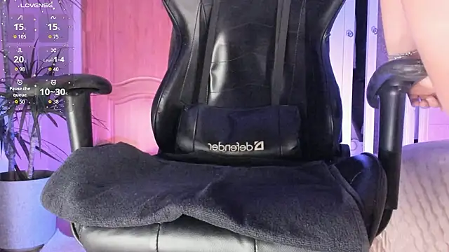 nicky one love online show from March 28, 4:46 am