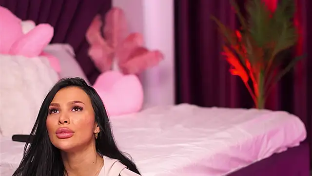 Snapshot of firesbomb777 chatting on February 28, 6:21 am firesbomb777 online show from February 28, 6:21 am