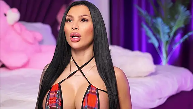 Snapshot of firesbomb777 chatting on March 1, 8:56 am firesbomb777 online show from March 1, 8:56 am