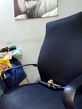 PervertPreggy online show from December 3, 4:13 am