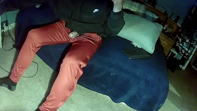 Spunwhiteboy1992 online show from December 23, 8:57 am