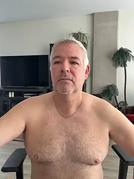 aarosteev2 online show from February 13, 2:06 pm