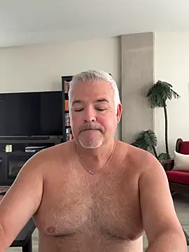 aarosteev2 online show from April 16, 2:18 pm