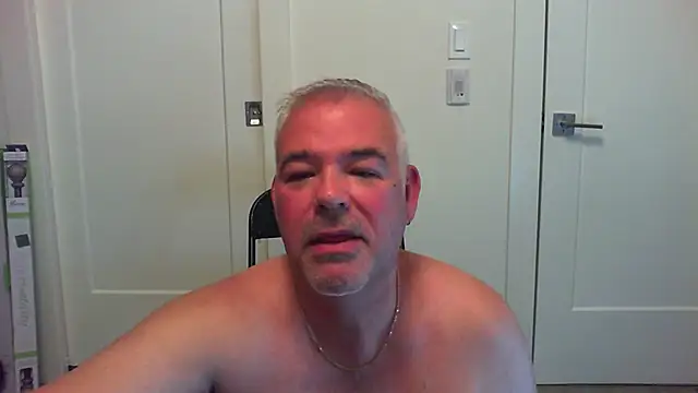 aarosteev2 online show from October 18, 11:29 pm