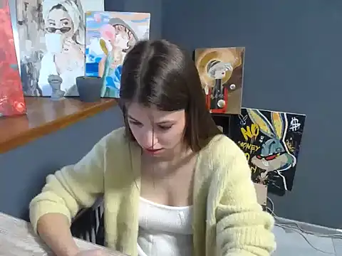Snapshot of felicity_gold chatting on May 15, 6:00 am felicity gold online show from May 15, 6:00 am